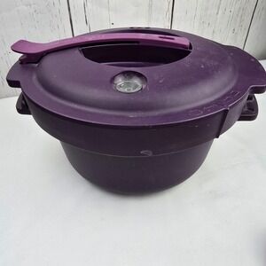 Tupperware Microwave Pressure Cooker 3 Quart #7643A-1 Dark Purple w/Instructions